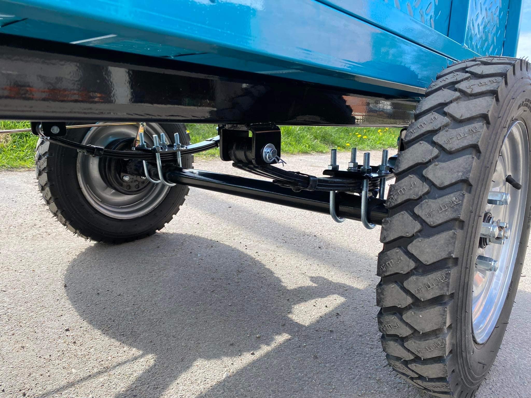 Tilhenger til motoblokk / jordfreser med fjæring